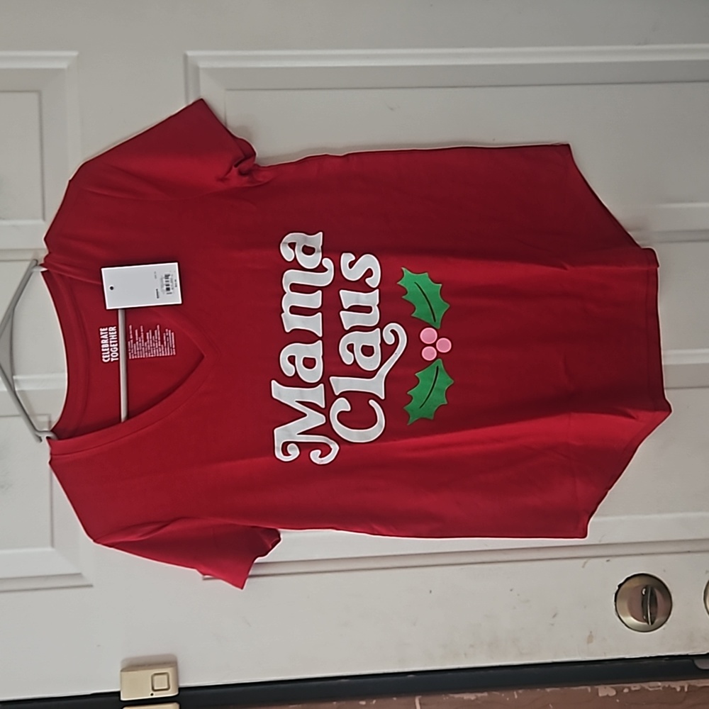 CELEBRATE TOGETHER MAMA CLAUS TEE: RED: NEW WITH TAGS: SIZE XS